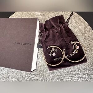 🔥last call 🔥Authentic Louis Vuitton twist hoop earrings